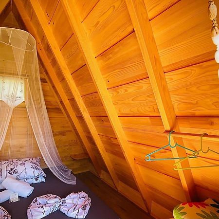 Rooms & Glamping Lana Haus Licko Petrovo Selo Eksteriør bilde