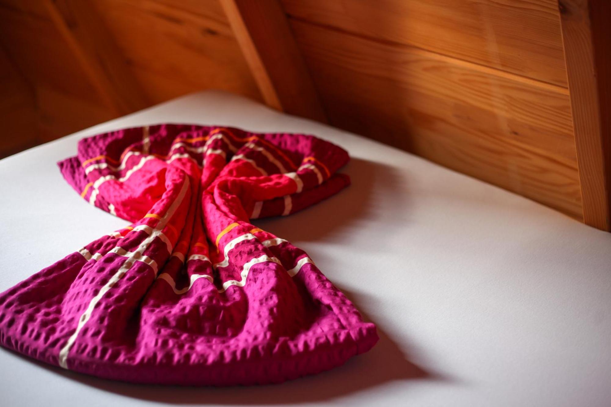 Rooms & Glamping Lana Haus Licko Petrovo Selo Eksteriør bilde